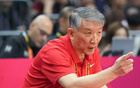 宫鲁鸣毁了女篮！防守送三分，进攻无脑找张子宇，也不换人和暂停