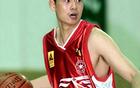 59岁男篮名宿：定居浙江任董事长，老婆是篮球女神，儿子清华毕业